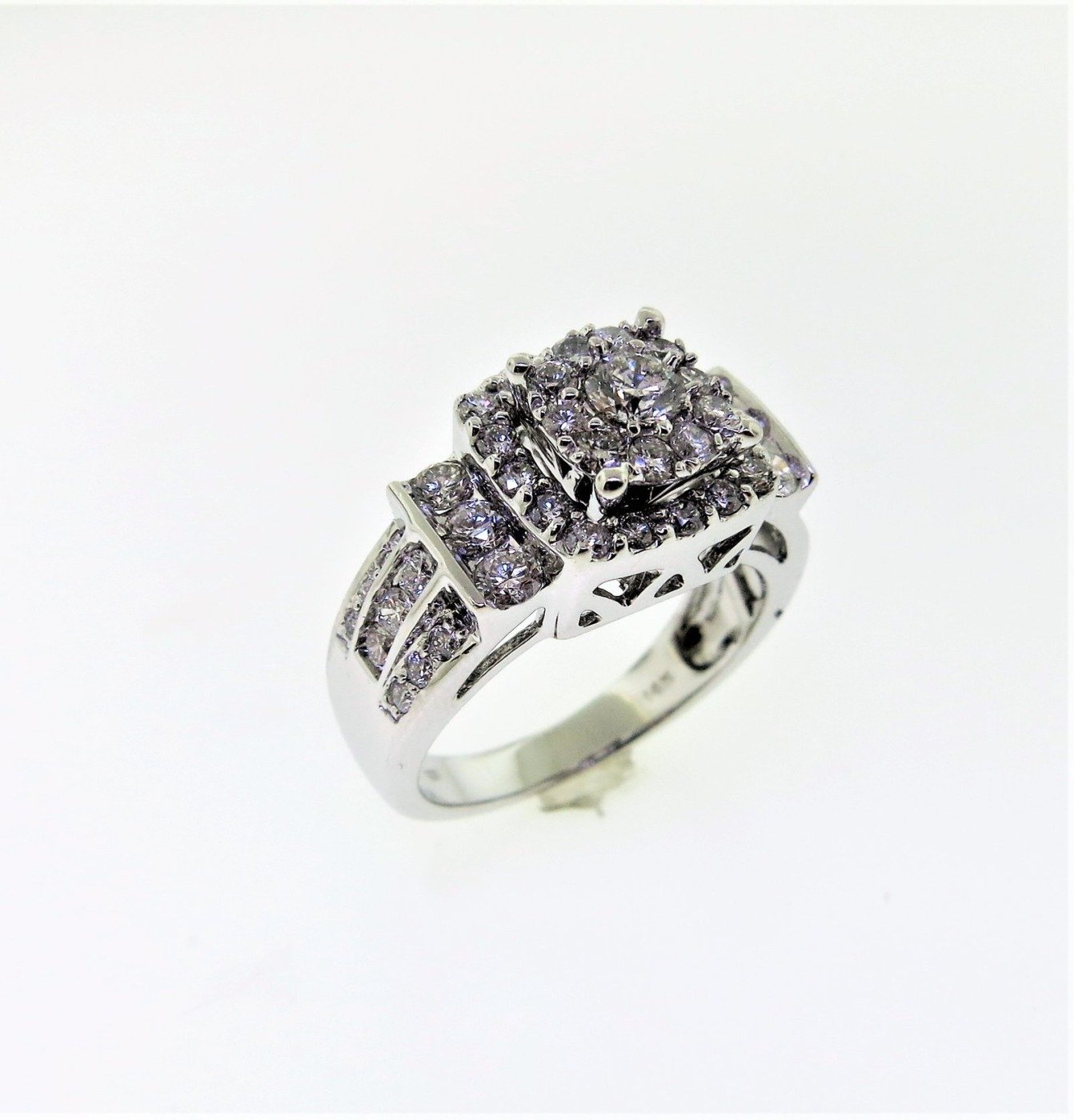 UB8337LSWBH53 - 14K White Gold Engagement Ring