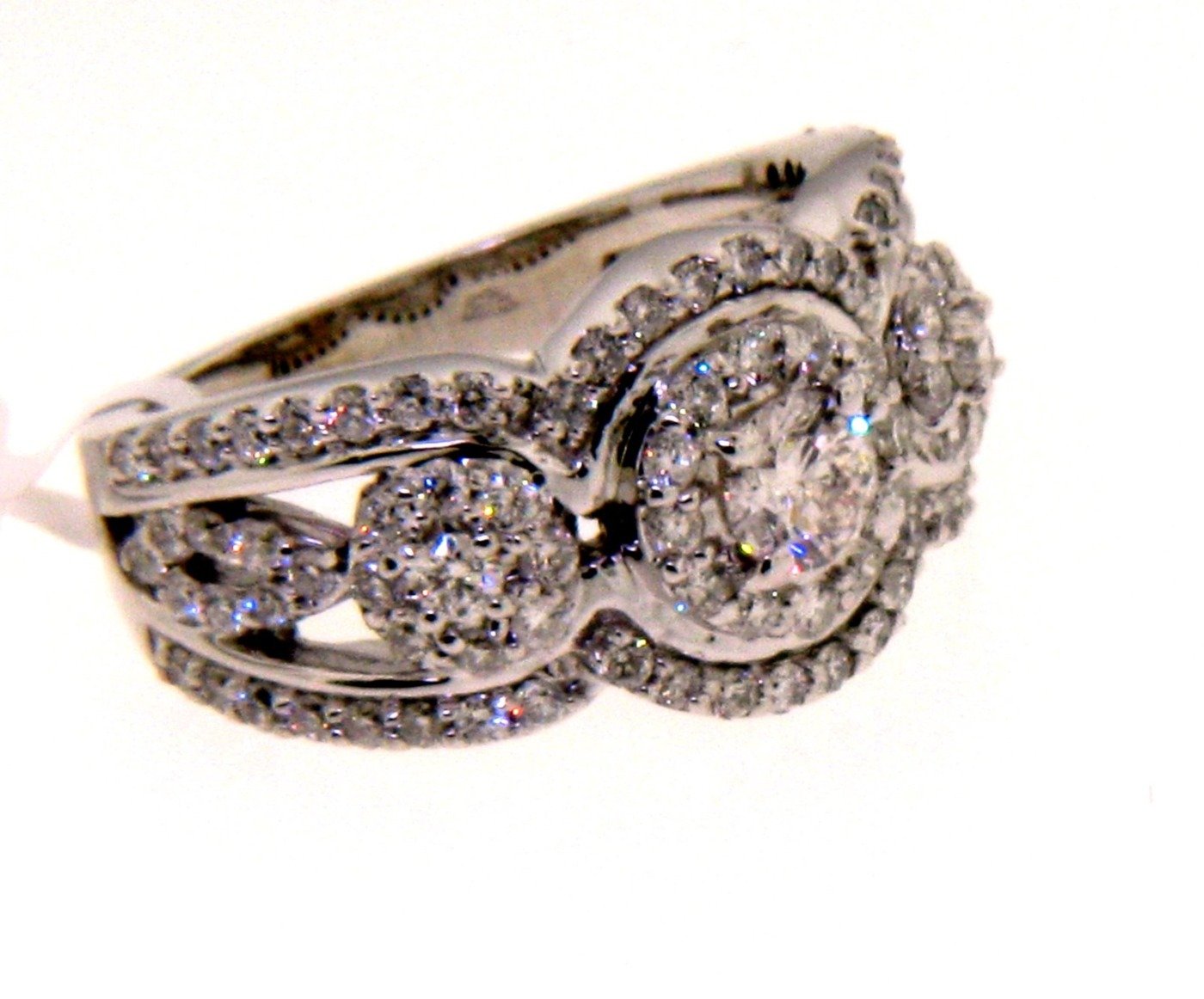 UB8524FW - 14K White Gold Ring
