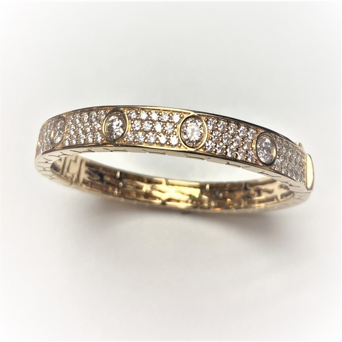 UB8843BGY - 14K White Gold Bangle