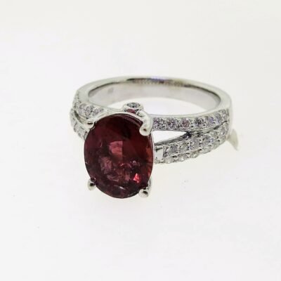 UB8904FWTU - 14K White Gold Ring