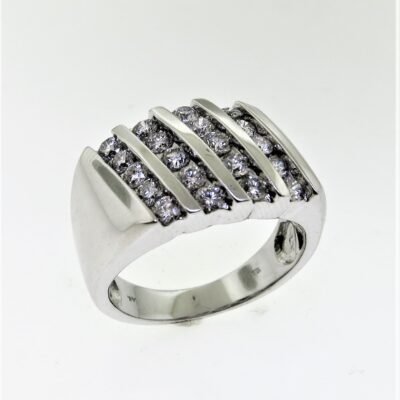 UB9340GW76 - 14K White Gold Gents Ring