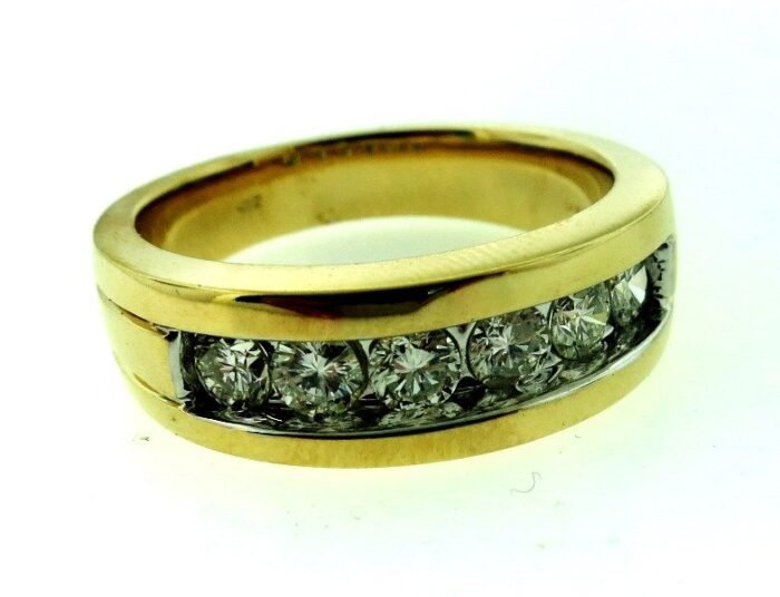 UB9693GKY - 14K White Gold Gents Ring
