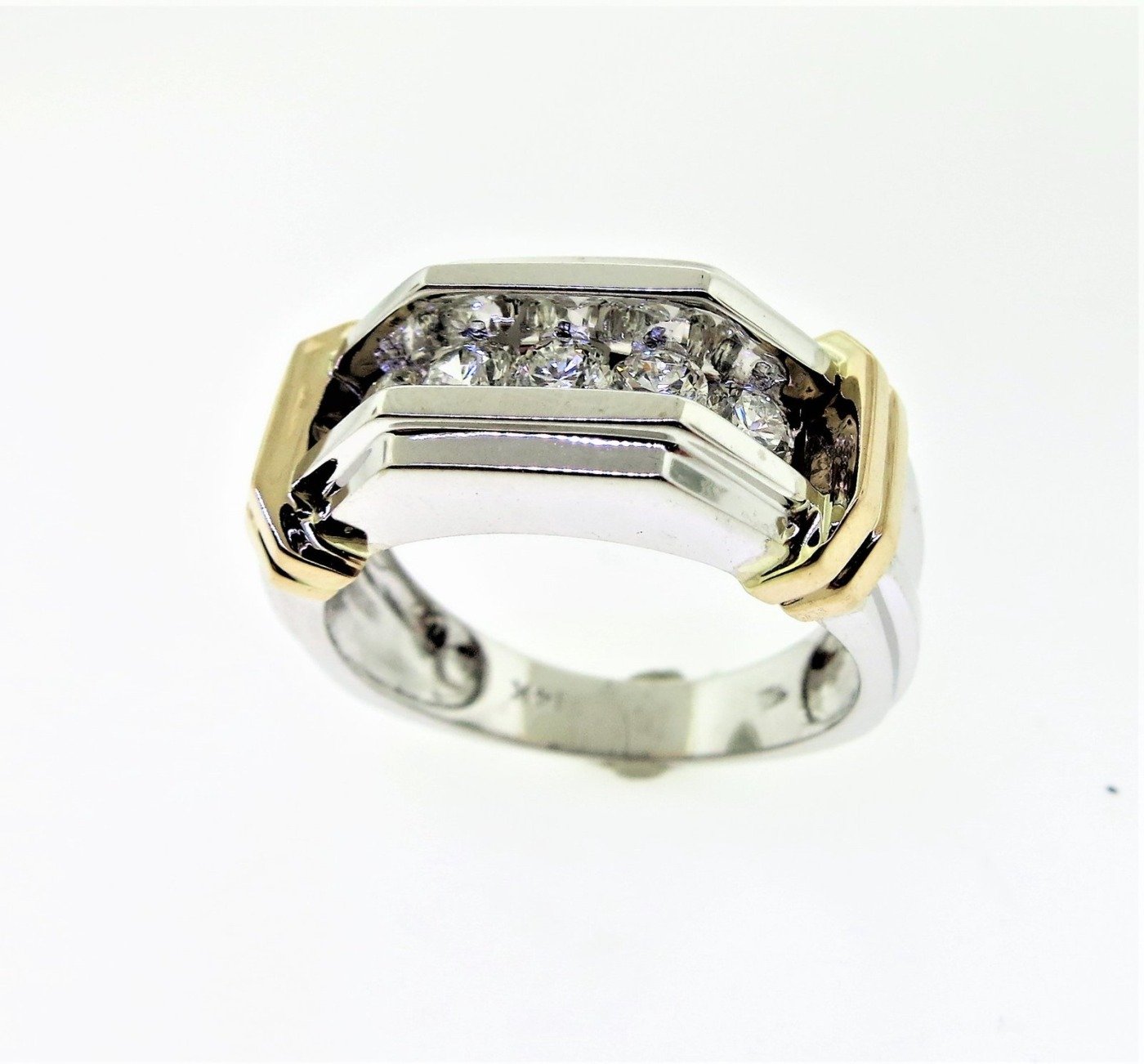 UB9738GKWY53 -   Gents Ring