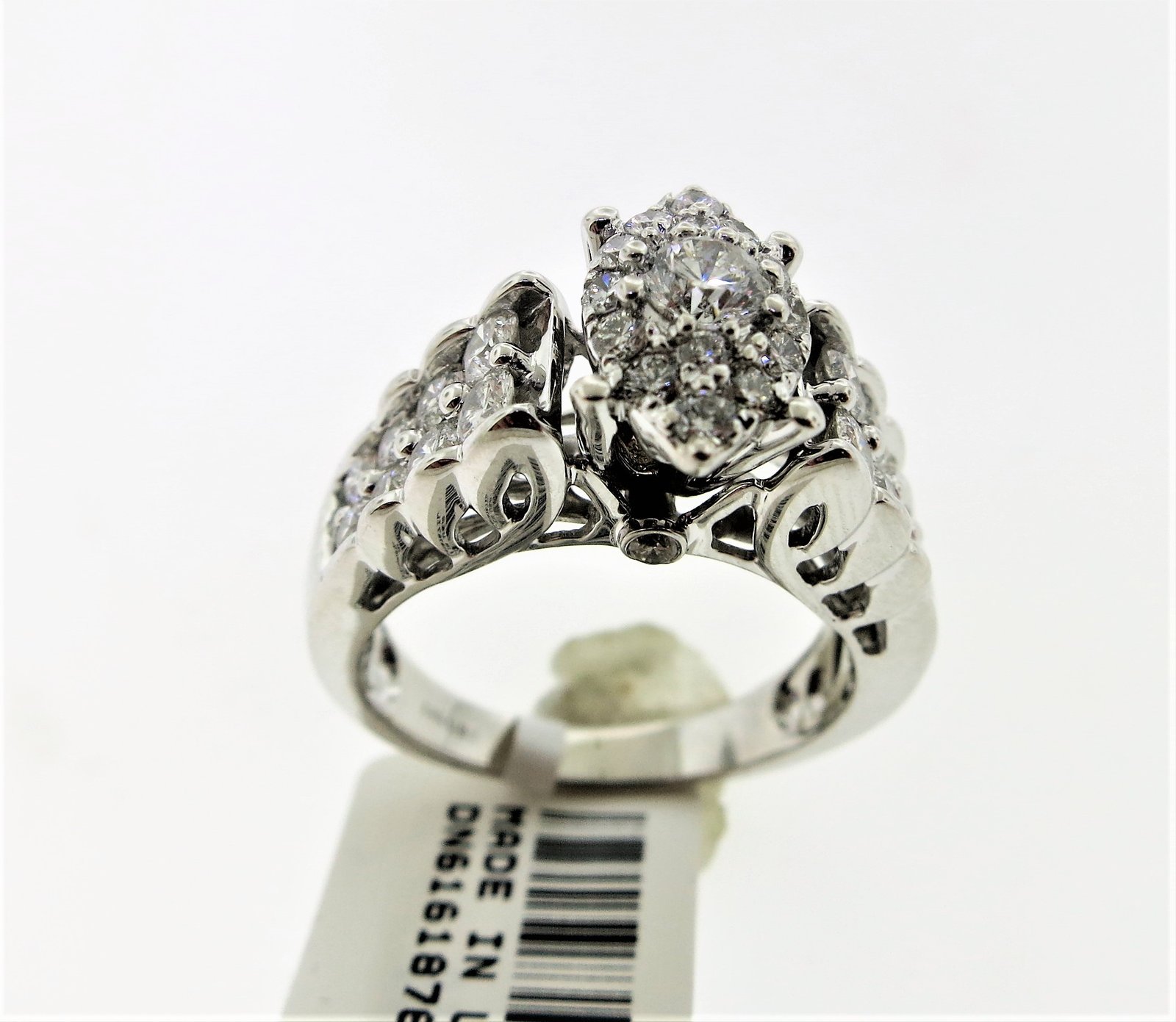 UBV3667LSWMQ-1.jpg 14K White Gold Engagement Ring
