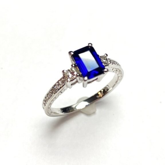 UBV5535FWCSA - 14K White Gold Ring