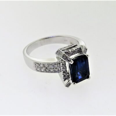 UBV5906FWDSA - 14K White Gold Sapphire Fashion Ring