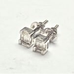 UBV7343W - 14K White Gold Stud Earrings