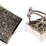 UEL094W - 14K White Gold Stud Earrings