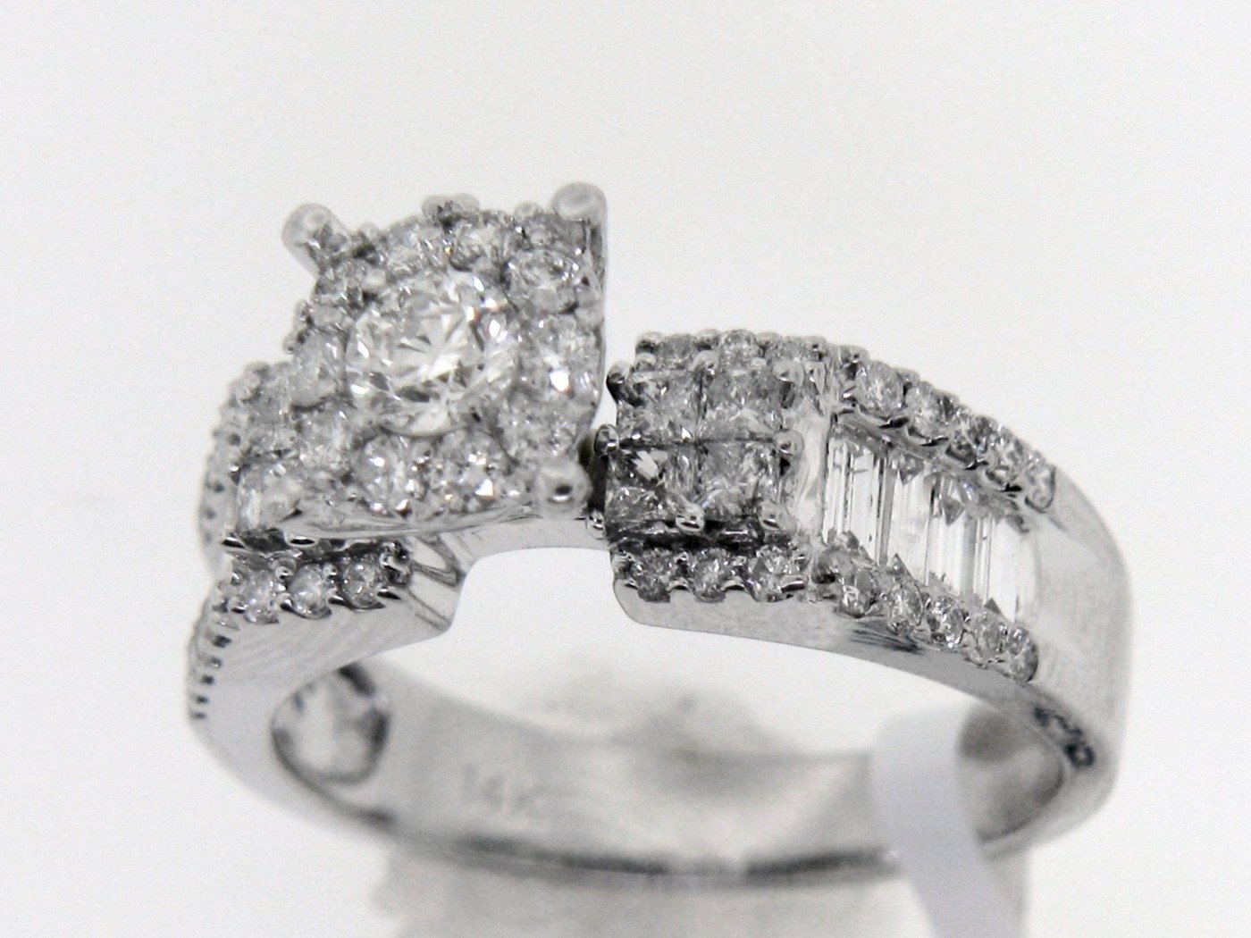 Y8CLR462LSWSH - 14K White Gold Engagement Ring