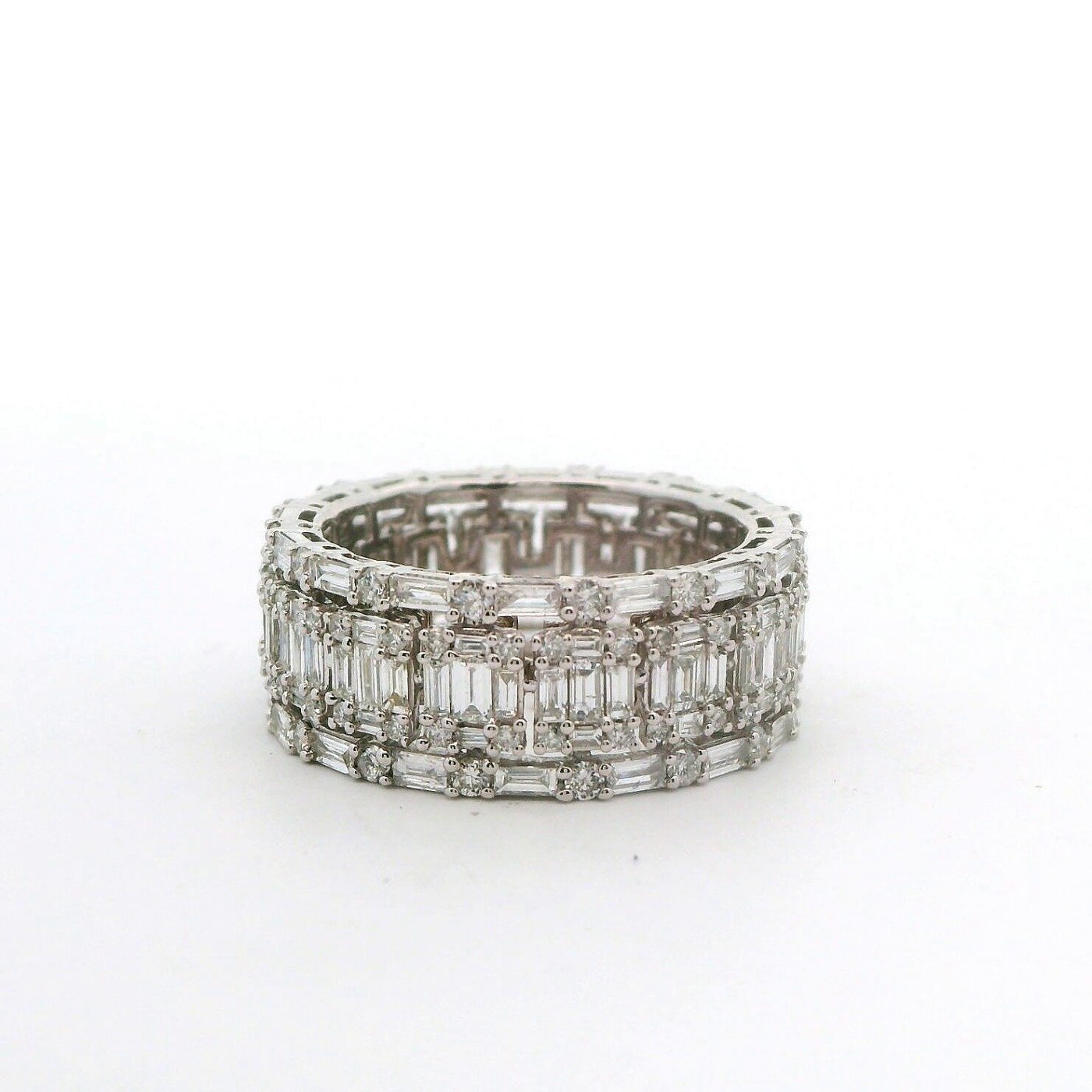 KR603665W1 - 14K White Gold Anniversary Ring