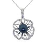 UB8676PW18 - 18K White Gold Pendant