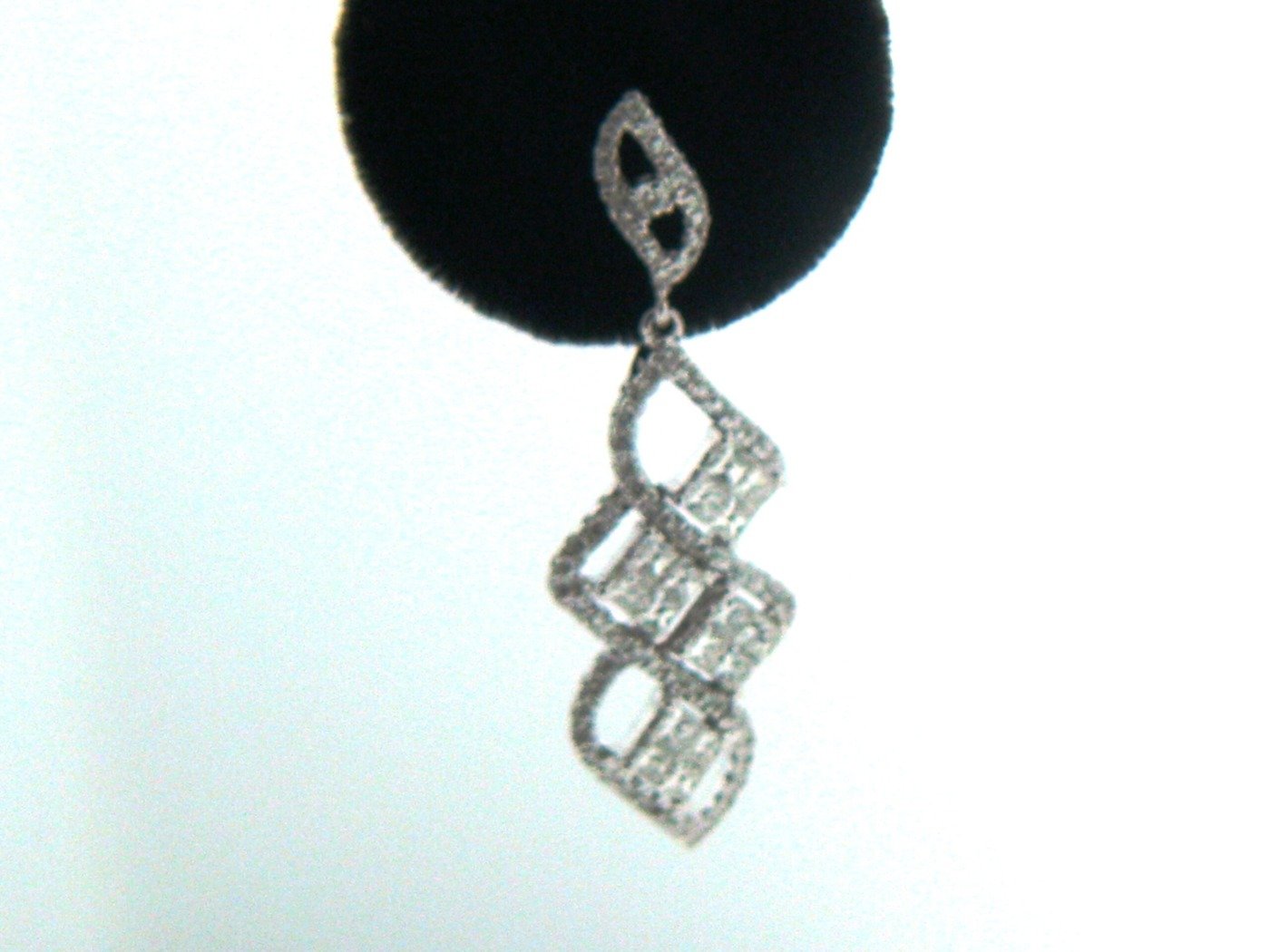 IES02628CW - 14K White Gold Earrings