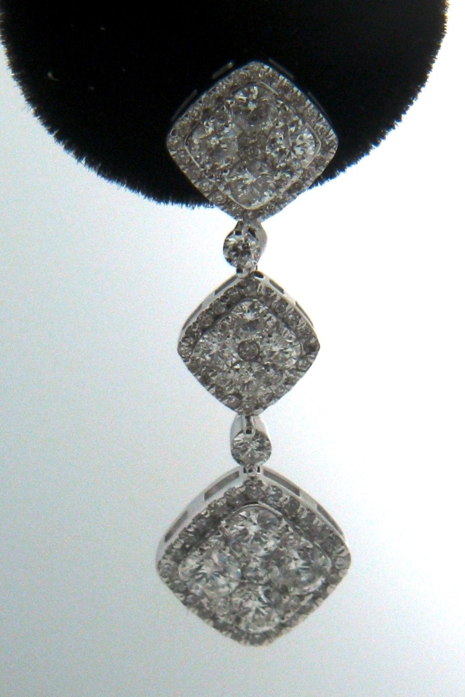 ISVE03880W - 14K White Gold Earrings