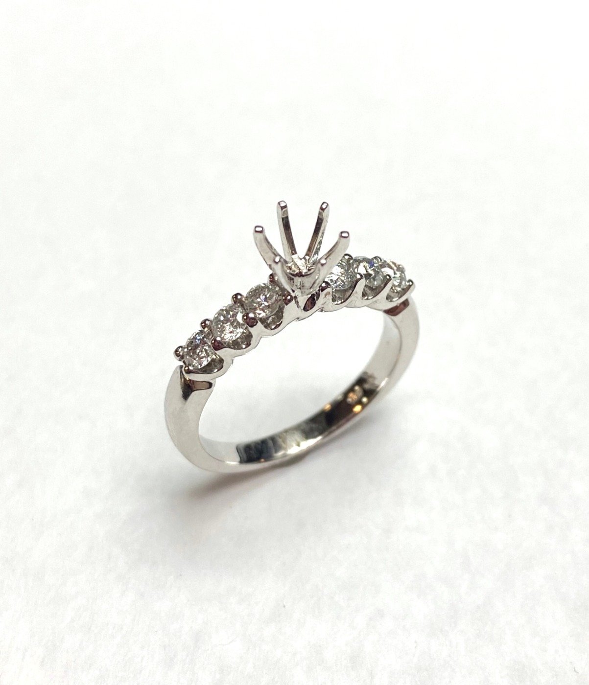 UB5220SMW -   Semi Mount Ring
