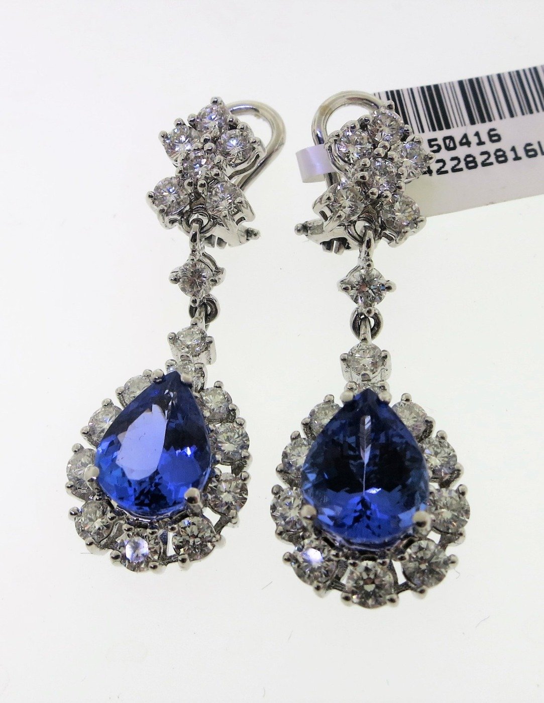 UB8693EW/TA1 - 18K White Gold Earrings