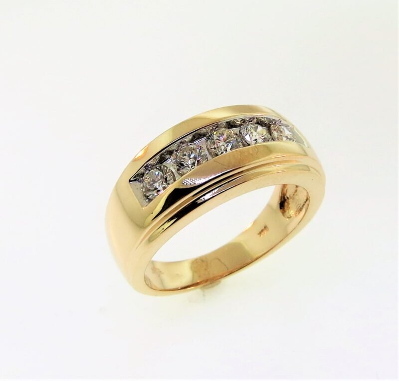 UB9737GKY53 -   Gents Ring