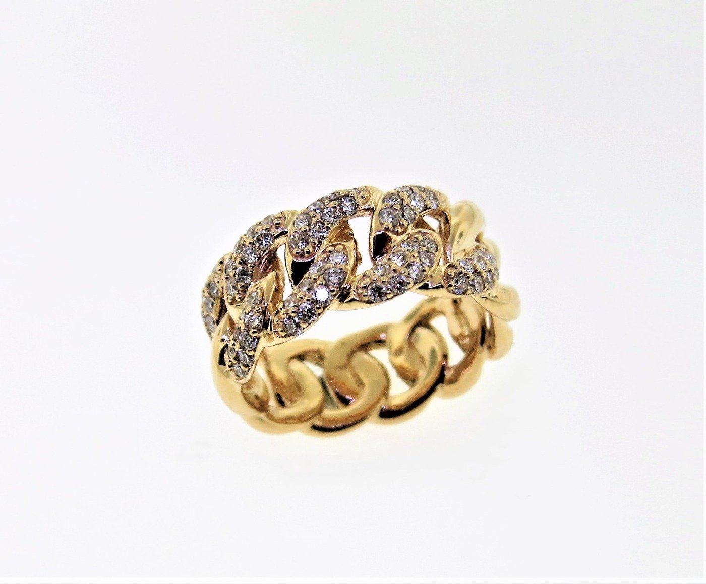 UB9744GKY23 -   Gents Ring