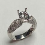F21988SMW-OVH – 14K White Gold Semi Mount Ring