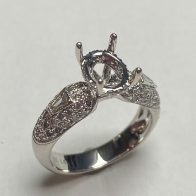 F21988SMW-OVH – 14K White Gold Semi Mount Ring