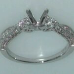 UBV4623SMW-RD – 14K White Gold Semi Mount Ring