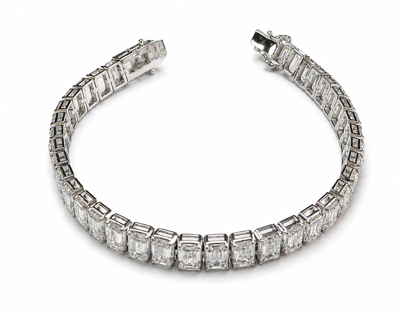 ST25B1062AW-Emerald-Cut Diamond Tennis Bracelet in White Gold